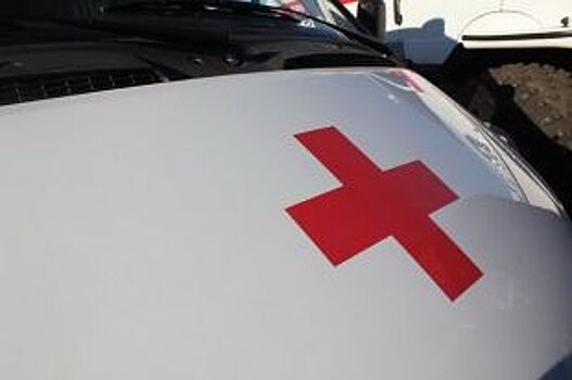 В Красноярске машина «скорой помощи» сбила мужчину на пешеходном переходе