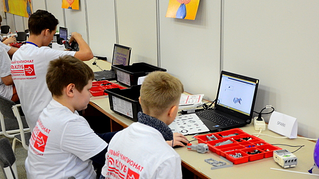 «В цифровое будущее» отправятся юные участники Межрегионального IT-форума в Вологде