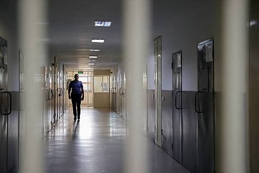 Надзирательница получила срок за оральный секс