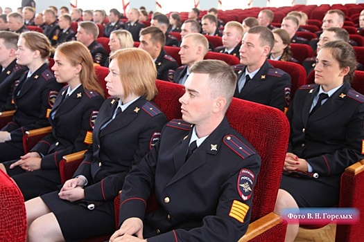 На Среднем Урале стало на 84 полицейских больше