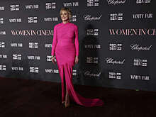 Шэрон Стоун в платье с разрезом от бедра посетила кинофестиваль в Саудовской Аравии