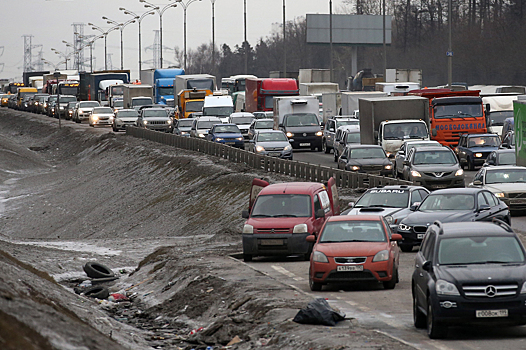 Участок МКАД частично перекрыт из-за подтопления