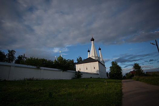 Российские древности: «Дивная» церковь в Угличе