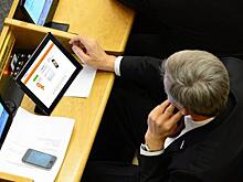 Чиновники устроили войну в интернете. Администрация обязала сотрудников отписаться от бывшего коллеги