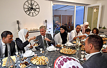 Король Бельгии принял участие в праздновании Рамадана в мусульманской семье в Генте