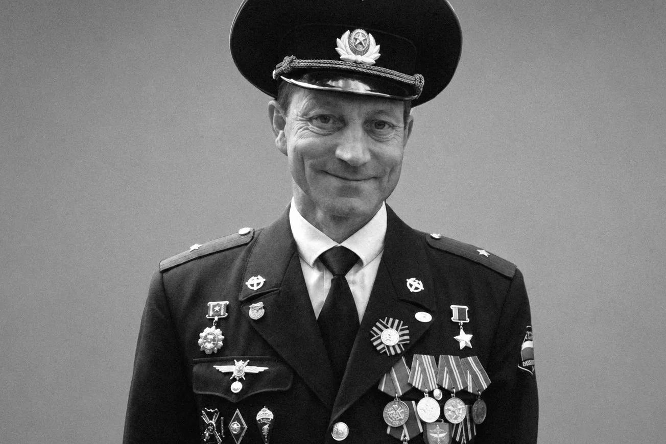 Скончался пилот Степанов, согласившийся пилотировать вертолет с заложниками