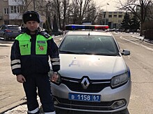 Сотрудник Госавтоинспекции Ростовской области оказал помощь водителю, попавшему в затруднительное положение