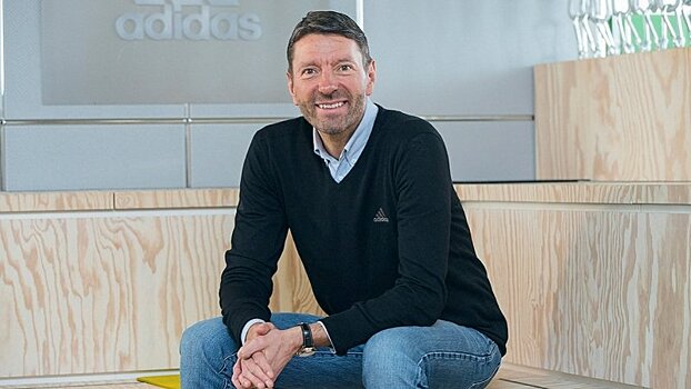 Глава Adidas пожаловался на вред санкций против России