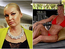 «Не везде размаху моих ног хватает места»: Волочкова похвасталась шпагатом на мотоцикле