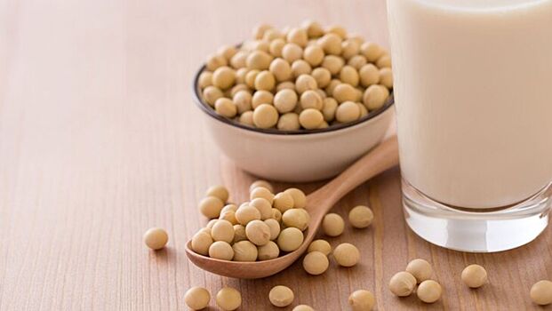 Нутрициолог рассказала, для кого вредна соя