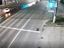 На видео попал момент ночного ДТП в центре Волгограда