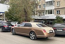 Миллиардер приехал в столовую для бедных на Bentley