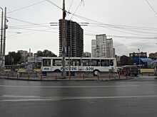 «Памятник убитому автобусу»: ростовчане возмущены новым арт-объектом у Главного автовокзала города