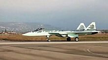 В небе над Сирией: Минобороны показало полет Су-57