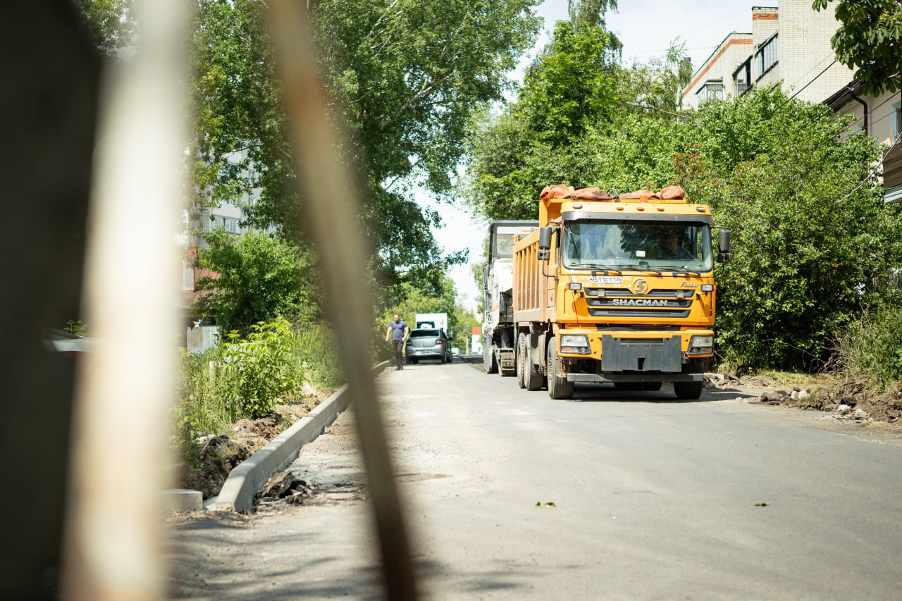 На улице Семеновской в Курске начался капитальный ремонт дороги