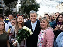 Порошенко облили зеленкой в центре Киева