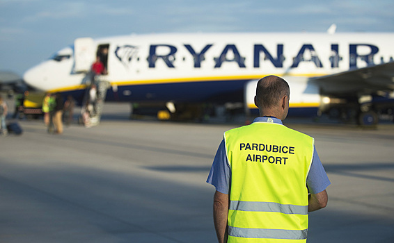 Авиакомпанию Ryanair обвинили в «убийстве» экс-главреда Nexta