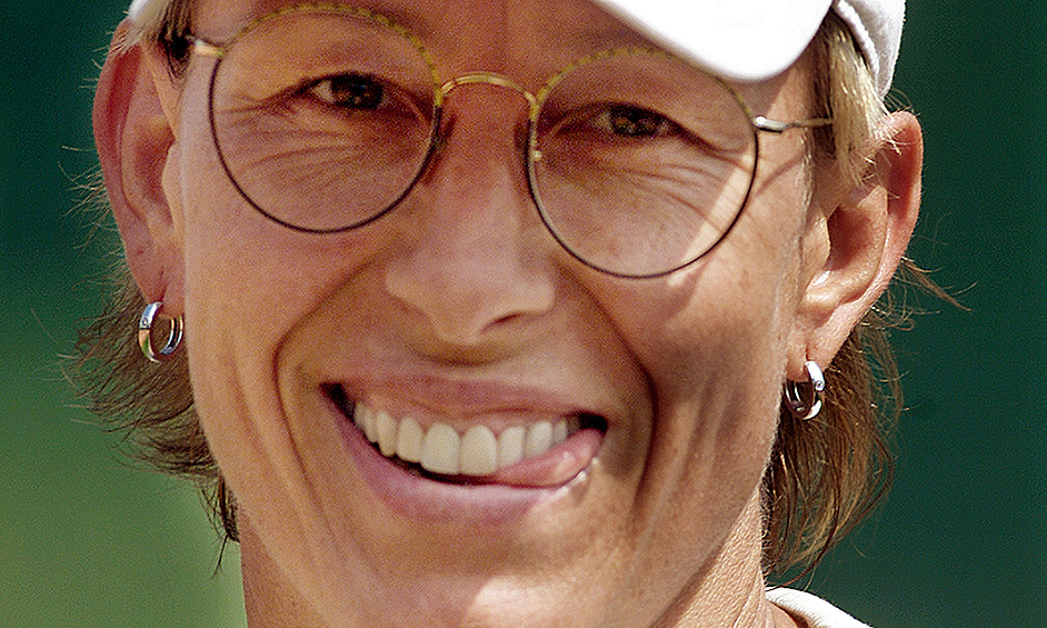  В 1995 году спортсменка завершила карьеру, но в 2001-м вернулась в профессиональный теннис, выступая в парных состязаниях и миксте. 