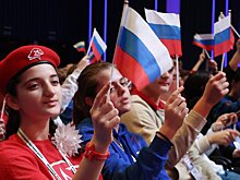 Гости выставки-форума "Россия" подготовили окопные свечи для военнослужащих