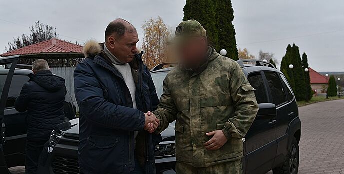 Из Ростовской области отправили внедорожники бойцам южного направления СВО