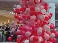 Посетители ТЦ в Уфе устроили давку на раздаче подарков, двое получили переломы