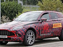 В Сети опубликовали изображения серийного кроссовера Aston Martin