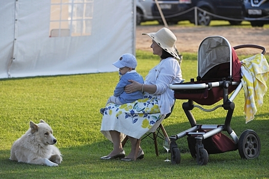 Депутат Буцкая: В России могут появиться «белый» и «черный» списки нянь