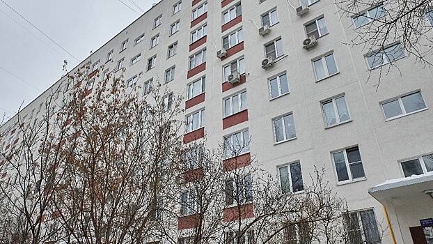 Капитальный ремонт дома в неоклассическом стиле завершился на улице Трофимова