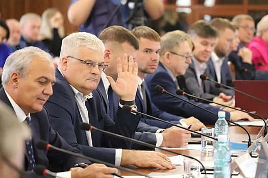 Депутаты подсчитали, сколько денег заморожено в новосибирской "незавершенке"