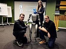 Студенты Самарского университета победили в хакатоне по программированию антропоморфных роботов