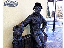 Слишком холодно: ростовчане позаботились о памятнике сантехнику