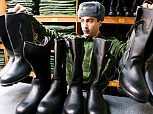 Почему «кирзачи» стали самой популярной обувью в СССР