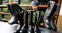 Почему «кирзачи» стали самой популярной обувью в СССР