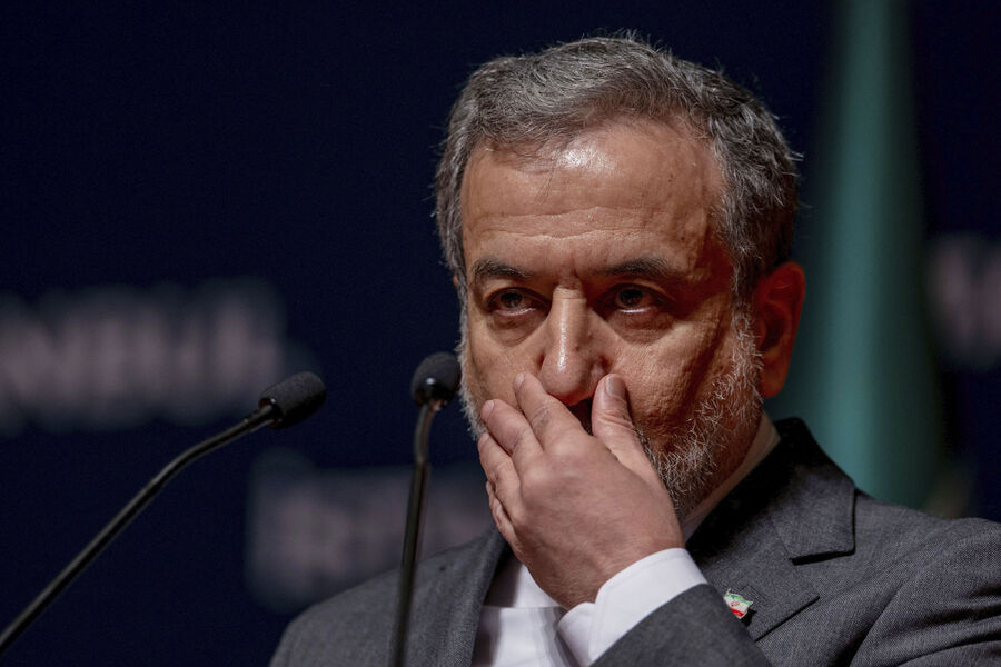 В МИД Ирана предупредили о последствиях радиоактивных осадков после ударов США и Израиля