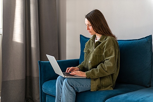 Москвичи могут записаться онлайн к специалистам сферы защиты детства