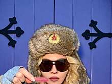 Певицу Мадонну упрекнули в предательстве на Украине из-за фото в шапке-ушанке