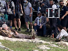 Актёры Фиби Уоллер-Бридж и Харрисон Форд были замечены на съёмочной площадке «Индианы Джонс 5»