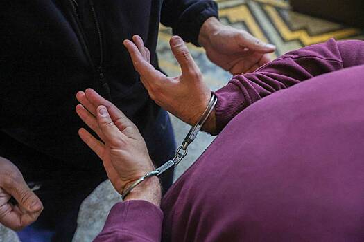 Двое российских подростков пострадали из-за нападения мужчины с ножом