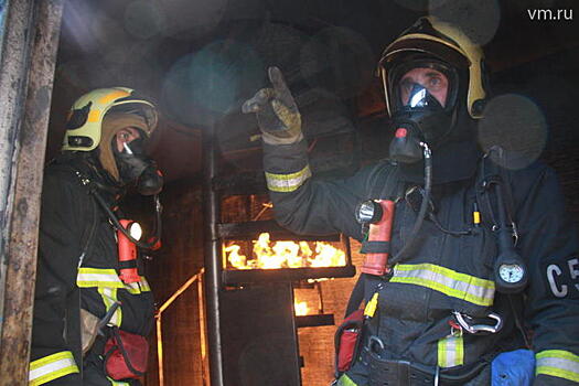 Из загоревшегося дома на юго-востоке Москвы спасли 4 человек