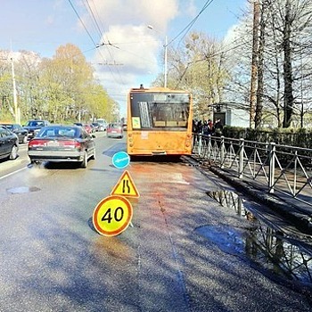 В ДТП с автобусом в Калининграде пострадала 50-летняя женщина