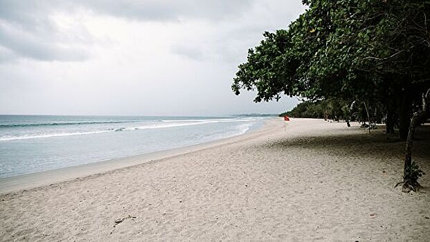 Бали закроют для иностранных туристов до конца года