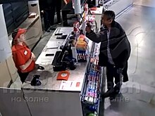 В Крыму мужчина с муляжом гранаты требовал алкоголь на заправке