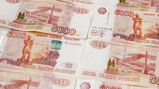 Смольный: средняя зарплата петербуржца вырастет на 15,2 тысячи к 2020 году