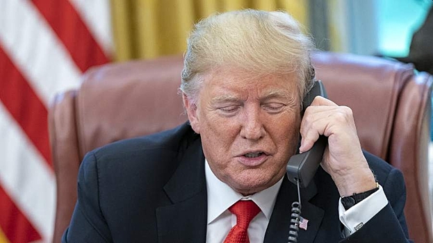 Трамп намерен провести телефонный разговор с Зеленским