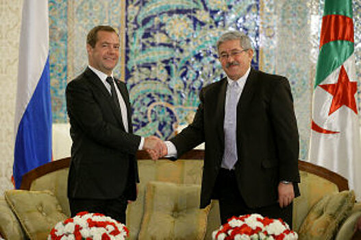 Медведев: Отношения Москвы и Алжира - диалог равноправных партнеров