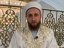 Российский имам рассказал о правильном «побивании» жены