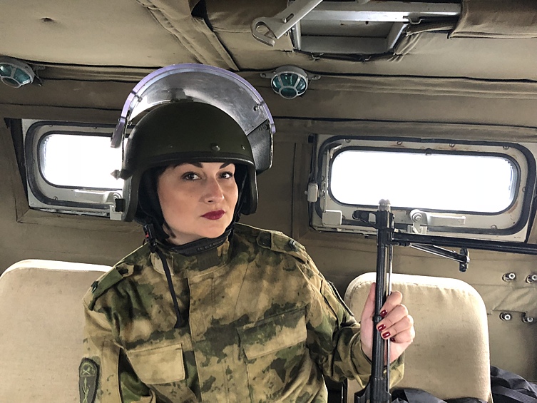 Младший сержант Оксана, военнослужащая Управления Росгвардии по Белгородской области