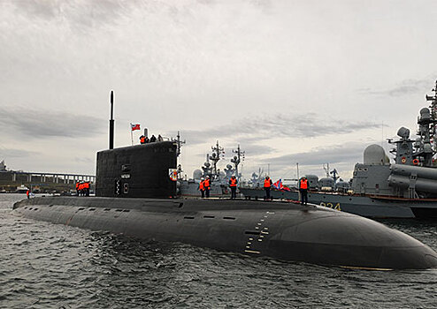 Подводная лодка «Магадан» Тихоокеанского флота впервые прибыла в главную базу во Владивосток, преодолев Северный морской путь