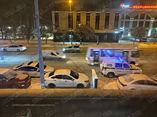 В центре Екатеринбурга неизвестный с оружием ограбил банк