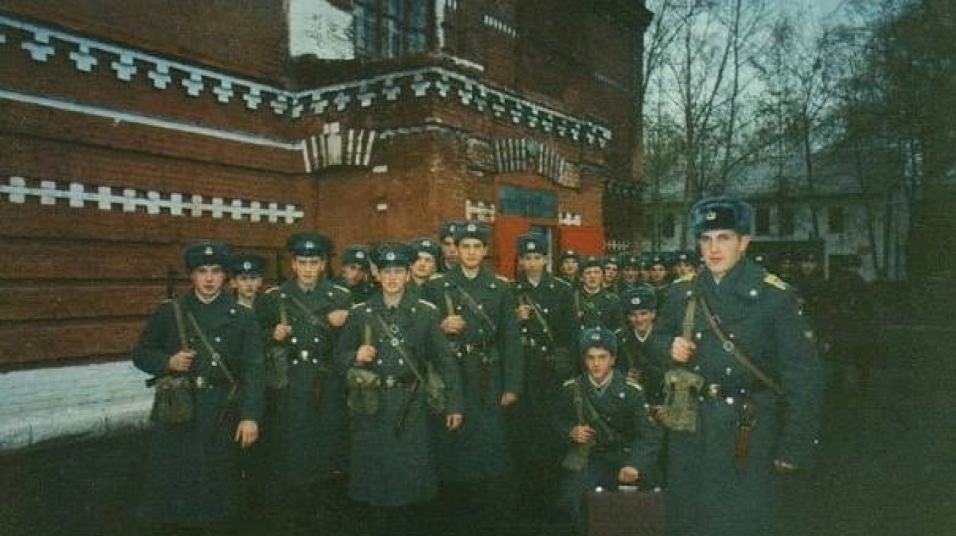 Глава Пензы и министр образования показали студенческие фото